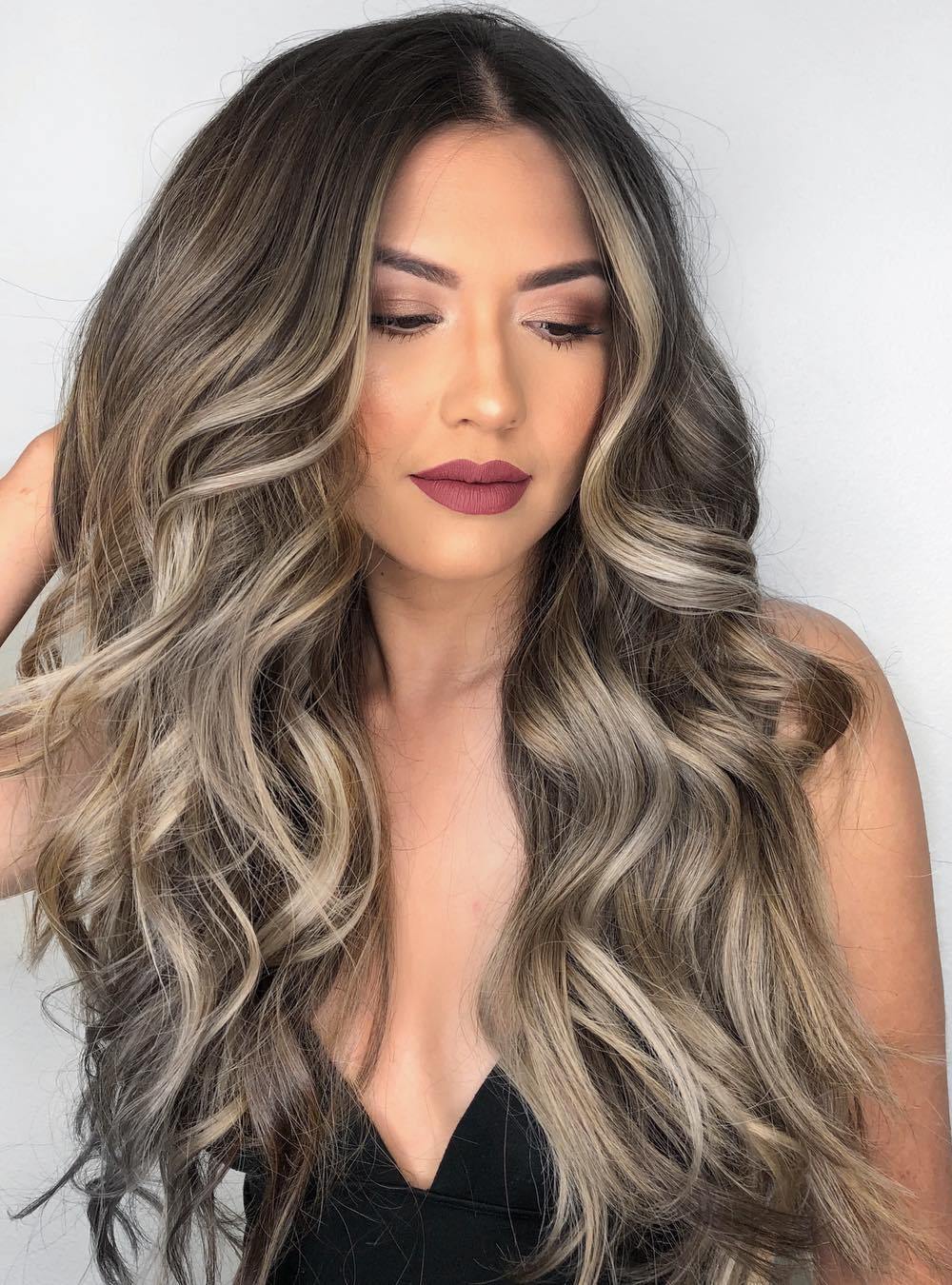 Ash Brown Hair With Beige Blonde Highlights