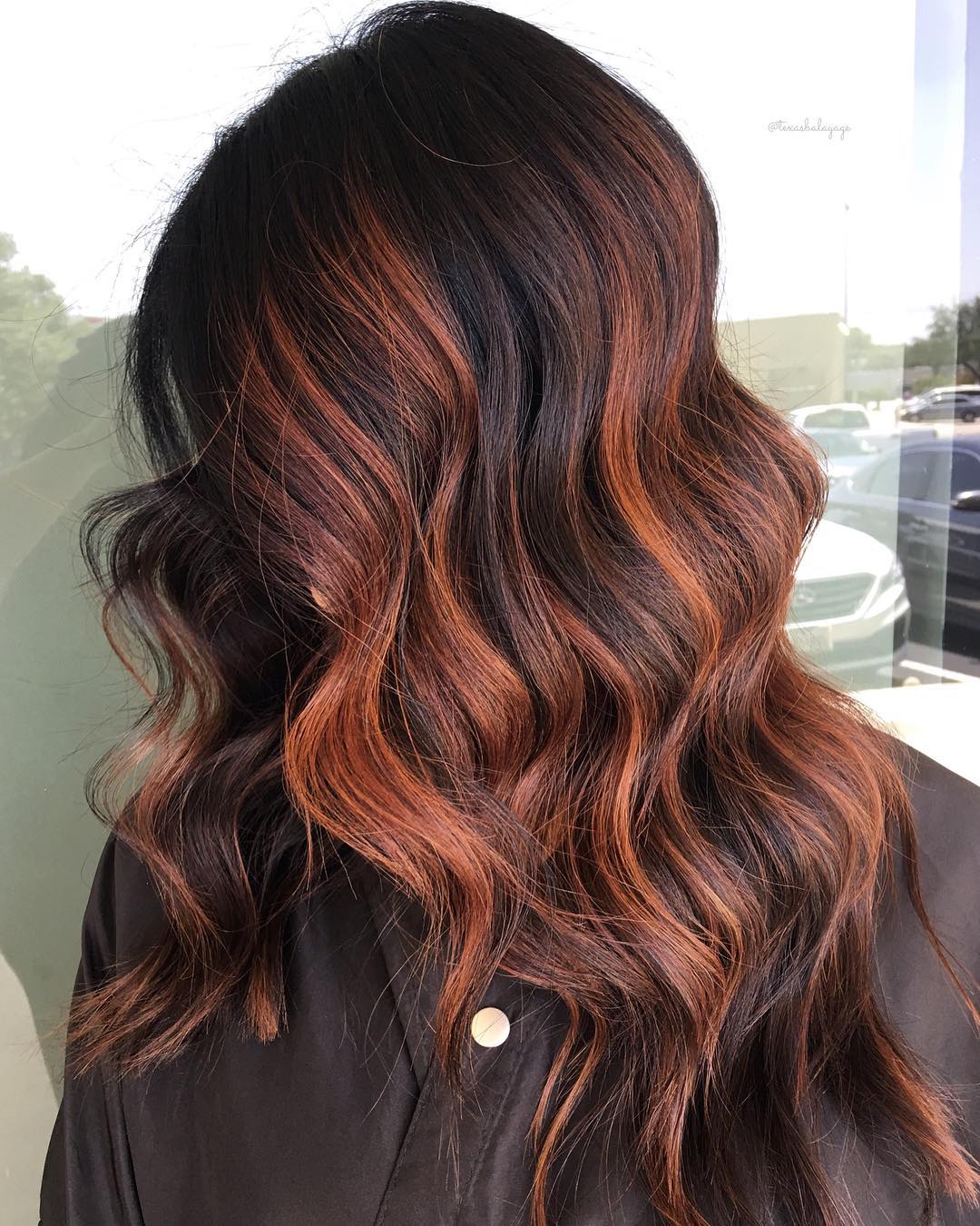 30 Hottest Trends For Brown Hair With Highlights To Nail In 2020