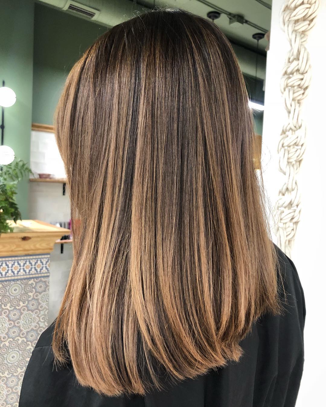 Lived-In Caramel Highlights For Brown Hair