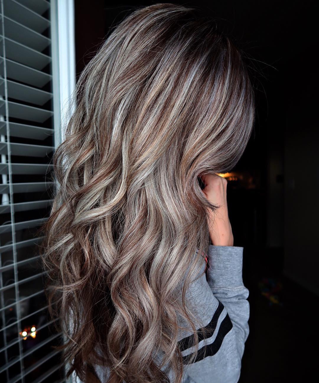 30 Hottest Trends for Brown Hair with Highlights to Nail in 2022