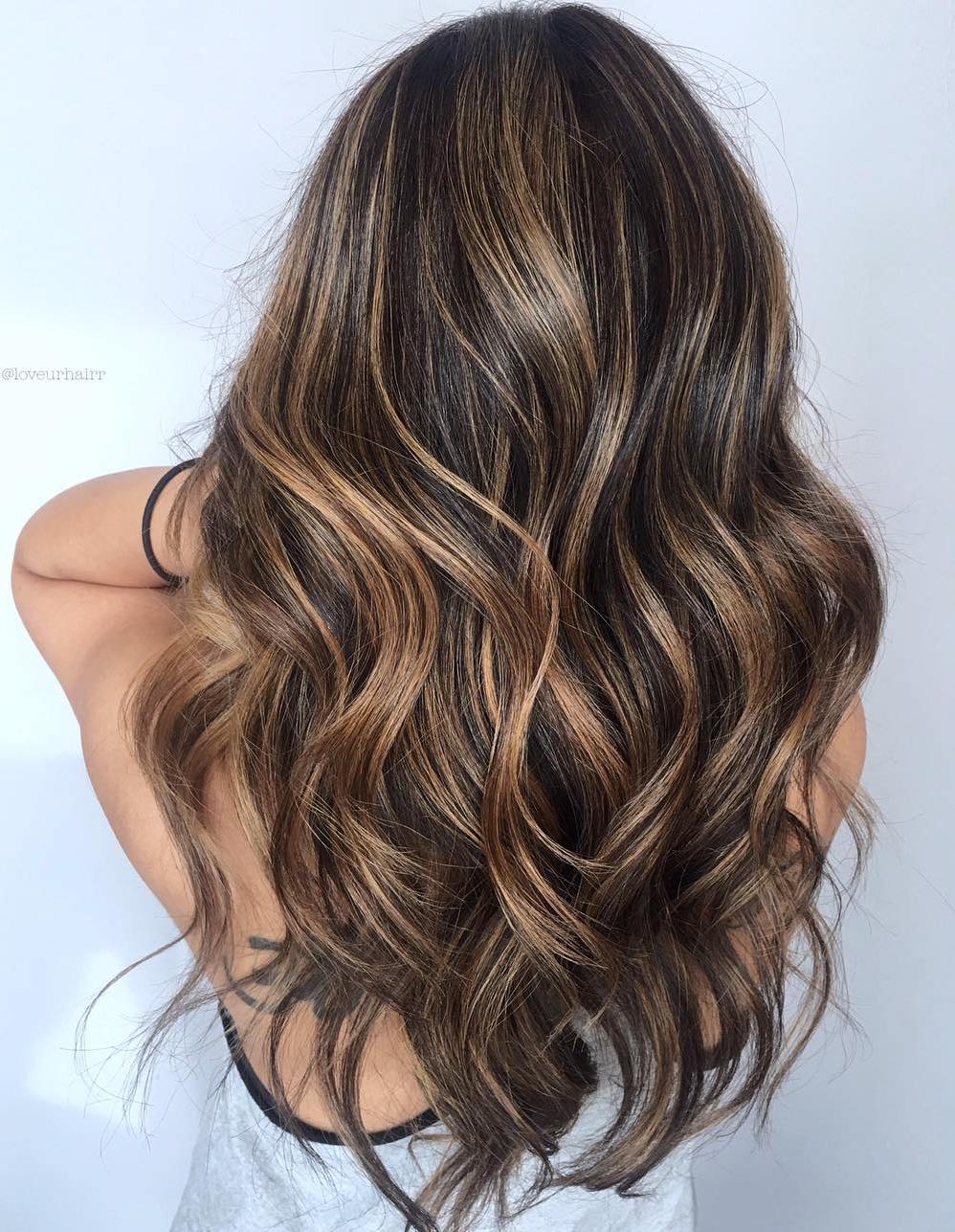 30 Hottest Trends for Brown Hair with Highlights to Nail in 2022