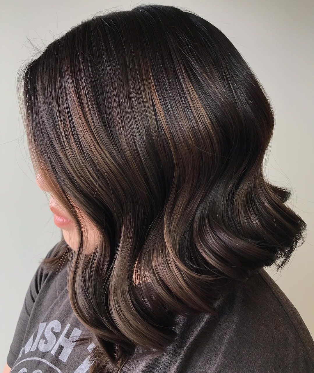 30 Hottest Trends For Brown Hair With Highlights To Nail In 2020