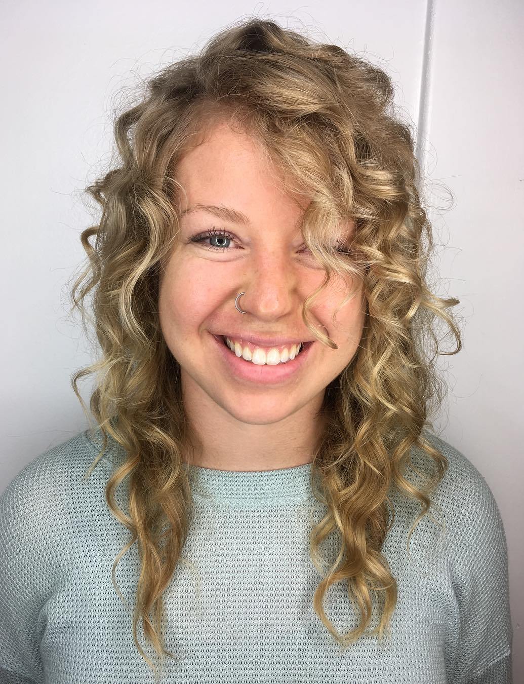 Medium Fine Hair With Layers And Curls