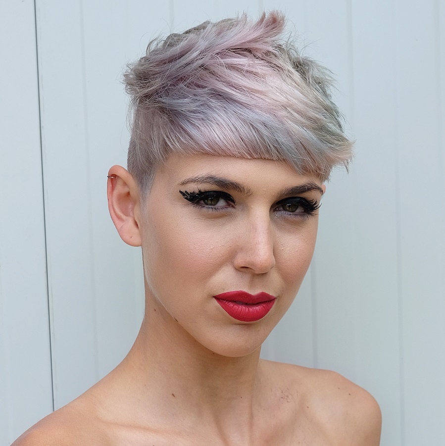 30 Flattering Hairstyles for Long Faces You'll Want to Try in 2022 30 Flattering Hairstyles for Long Faces You'll Want to Try in 2022
