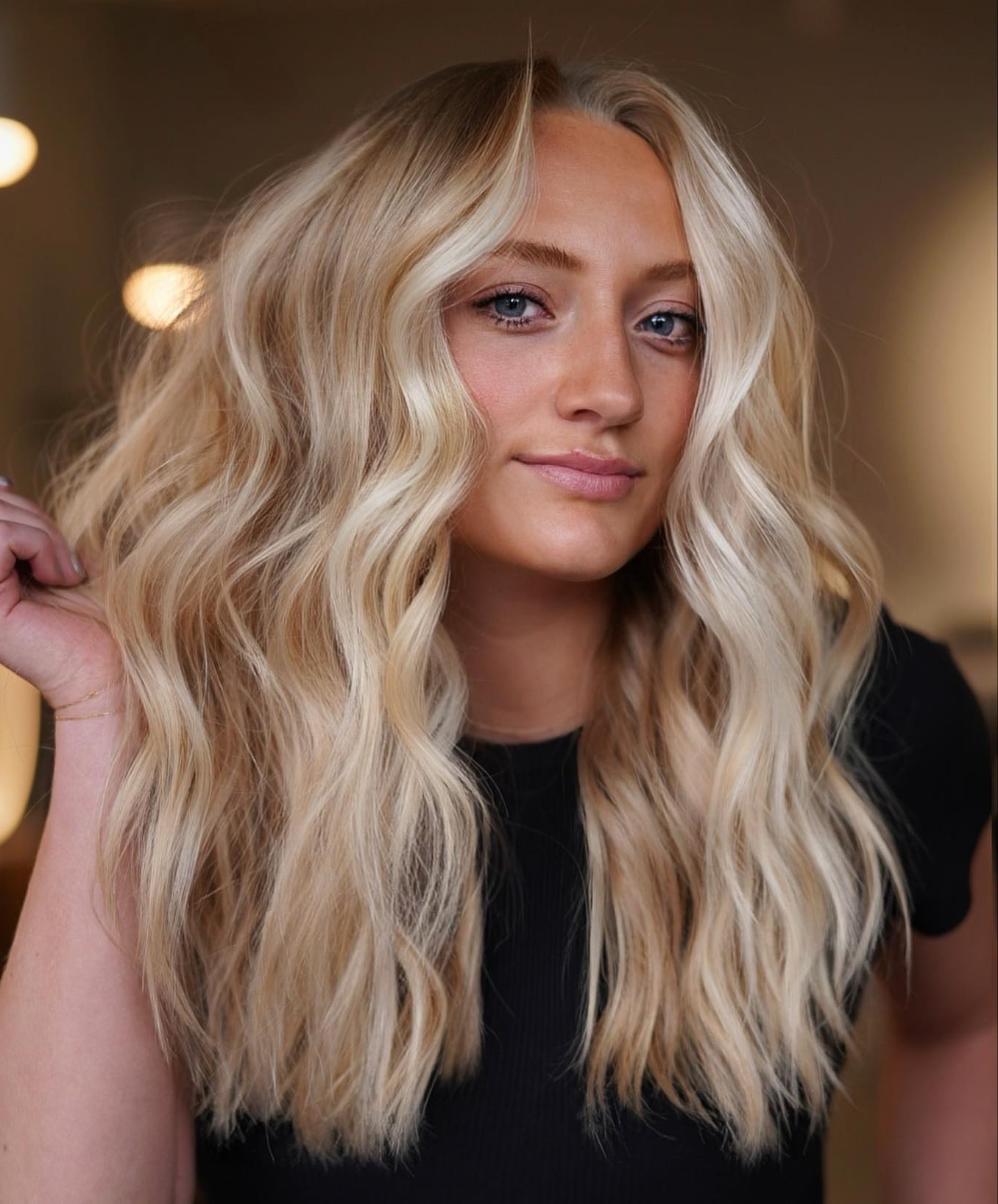 Highlights and Lowlights on Medium Length Blonde Hair