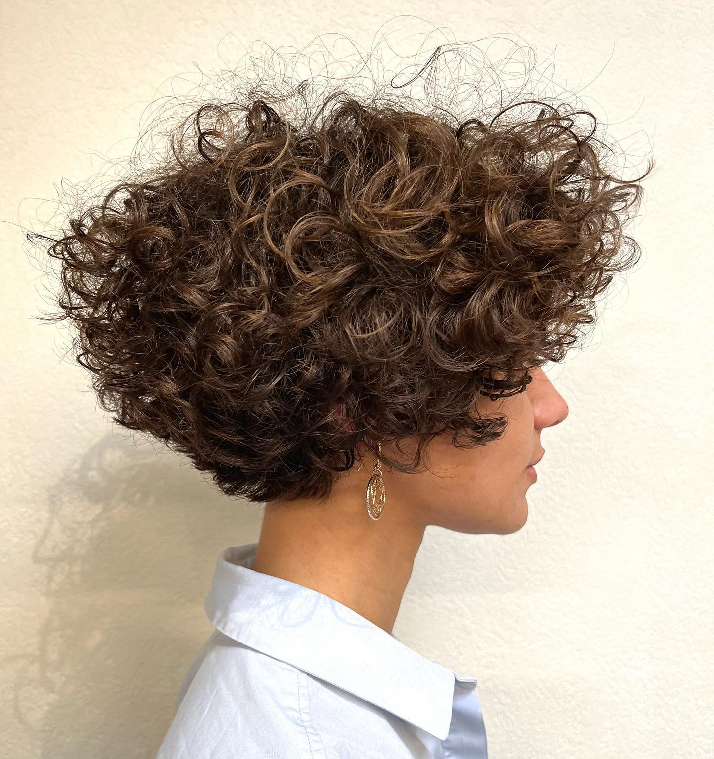 35 Low-Maintenance Soft Curly Bob Haircuts : Layered Curly Haircut with  Bangs