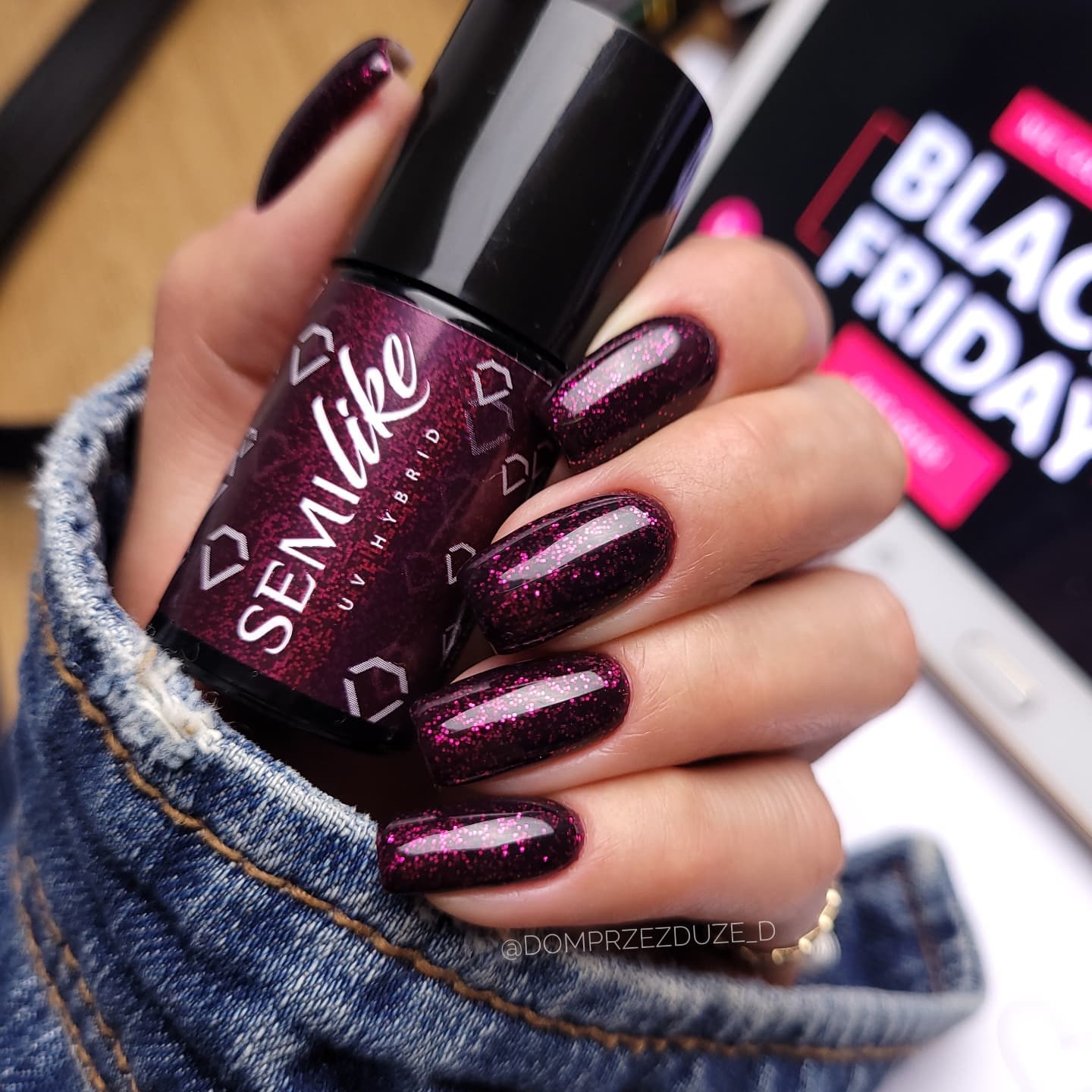 Short Square Dark Burgundy Nails with Glitter