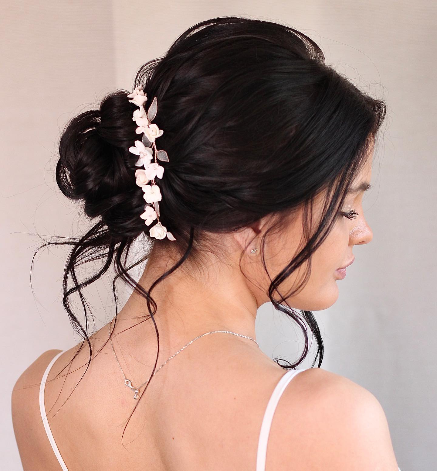 50 Romantic Wedding Hairstyles to Bring the Bride’s Image to Perfection