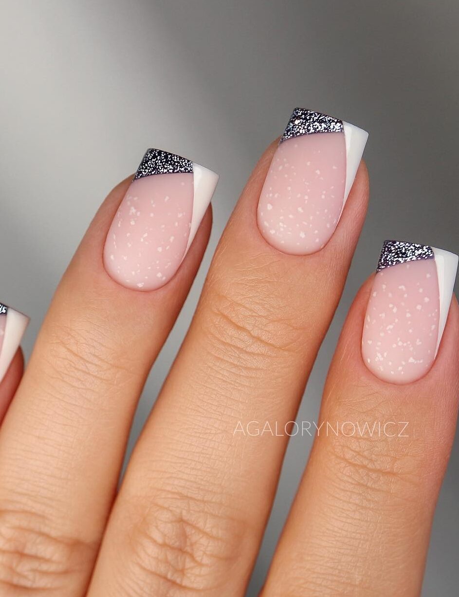 31 Best French Tip Nail Ideas - Paisley & Sparrow
