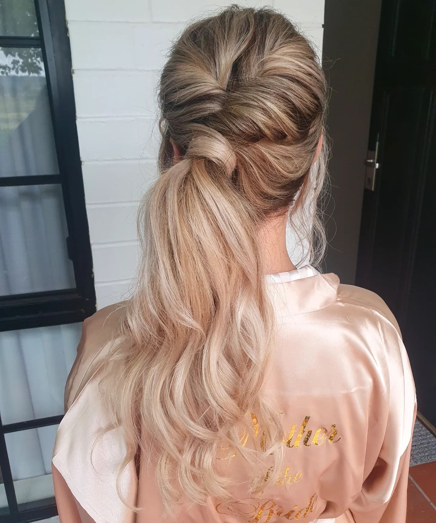 Side Blonde Ponytail