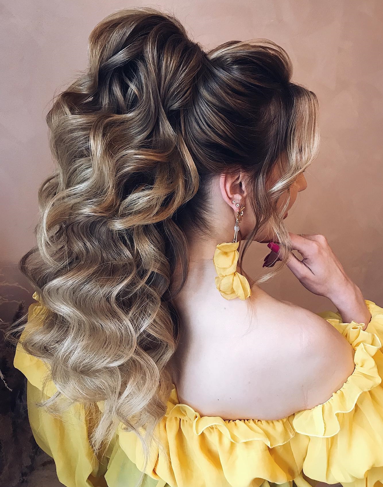 High Wavy Ponytail with Long Bang