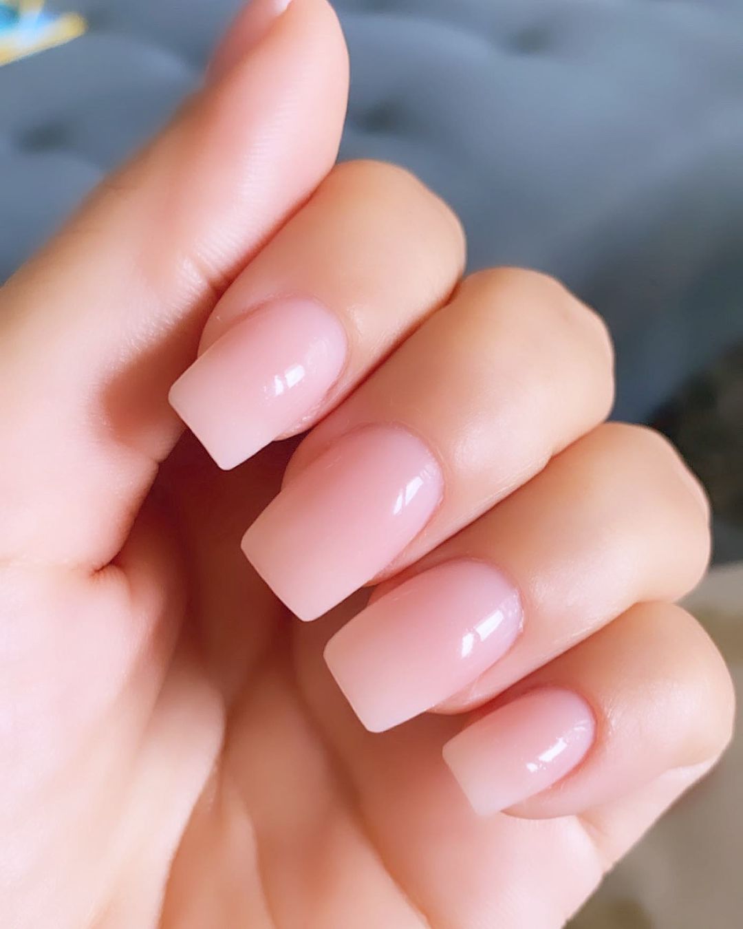 Beautiful and simple short nude nail style