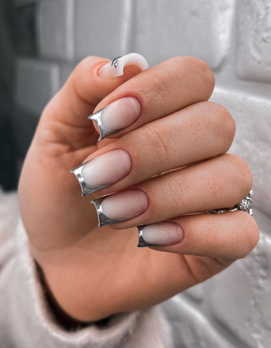 20 Ideas Of Silver Nails To Make You The Star Of The Show Hairstyle 20-ideas-of-silver-nails-to-make-you-the-star-of-the-show-hairstyle