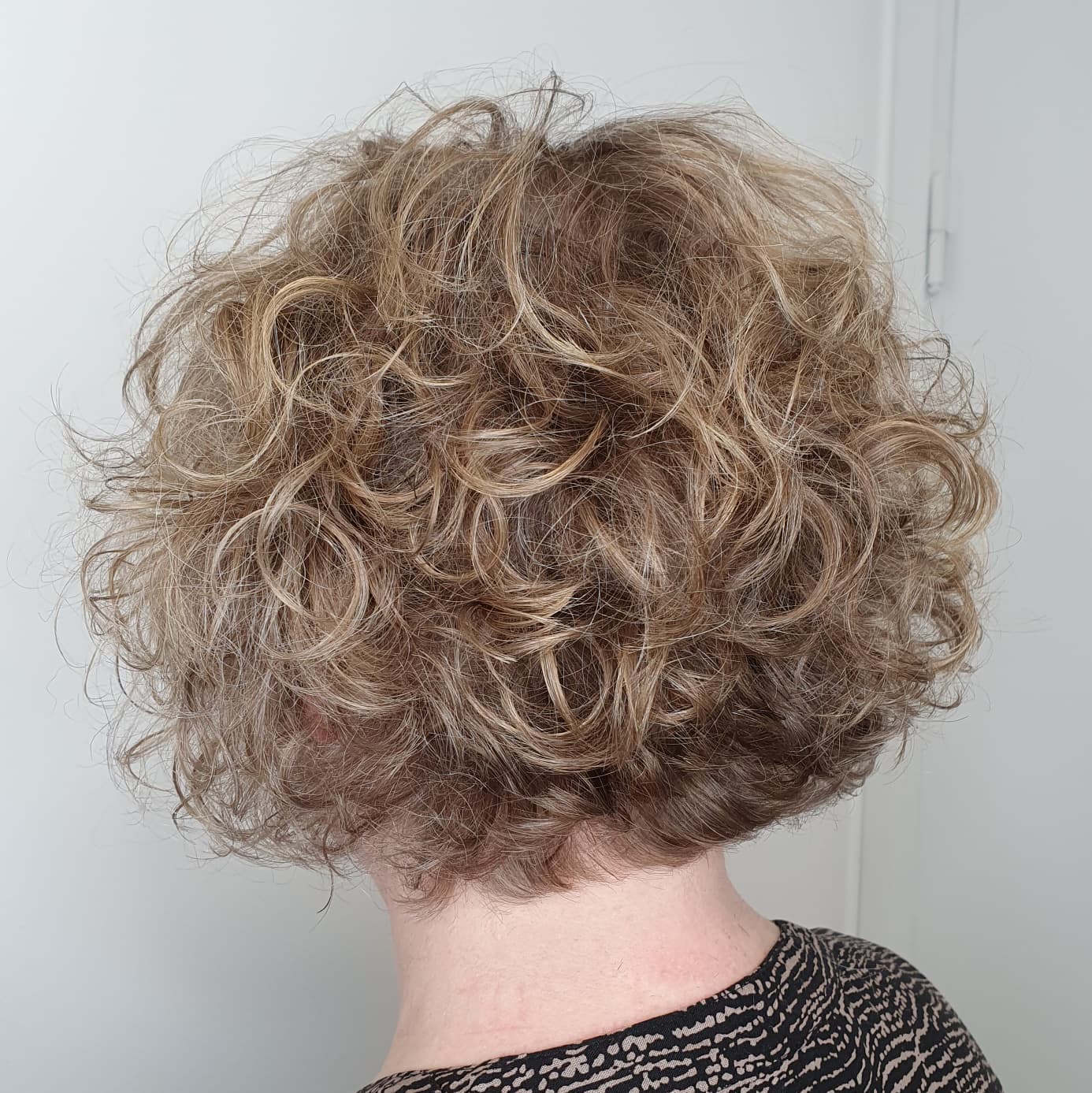 Blonde Loose Permed Curls