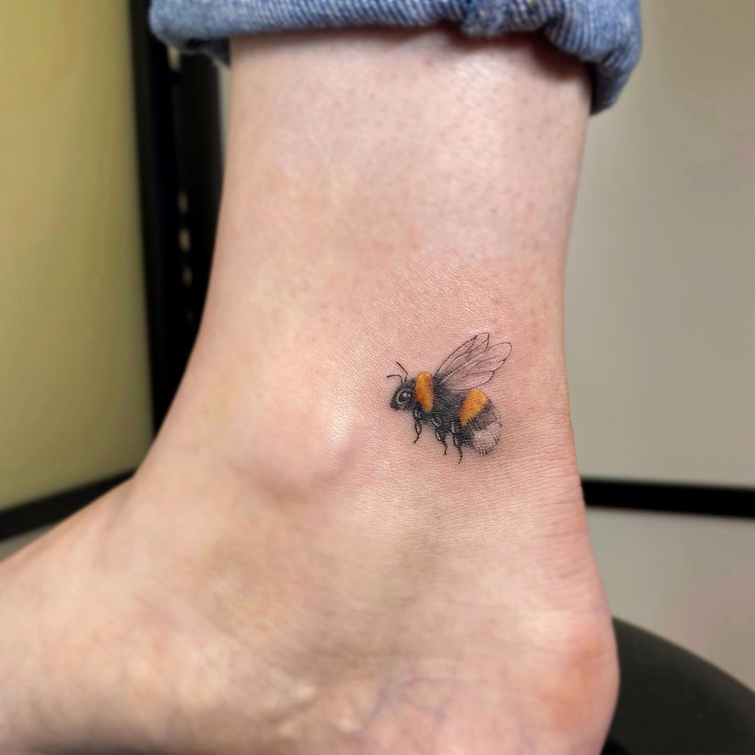 Realistic Minimalist Bee Tattoo