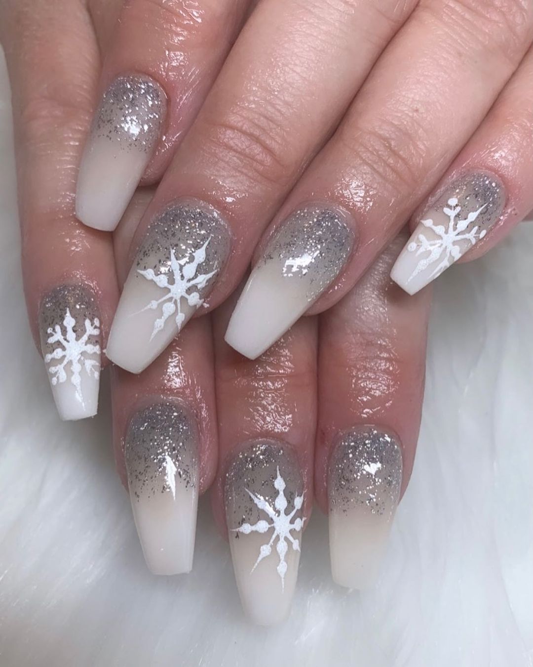 Gray Ombre Christmas Nails