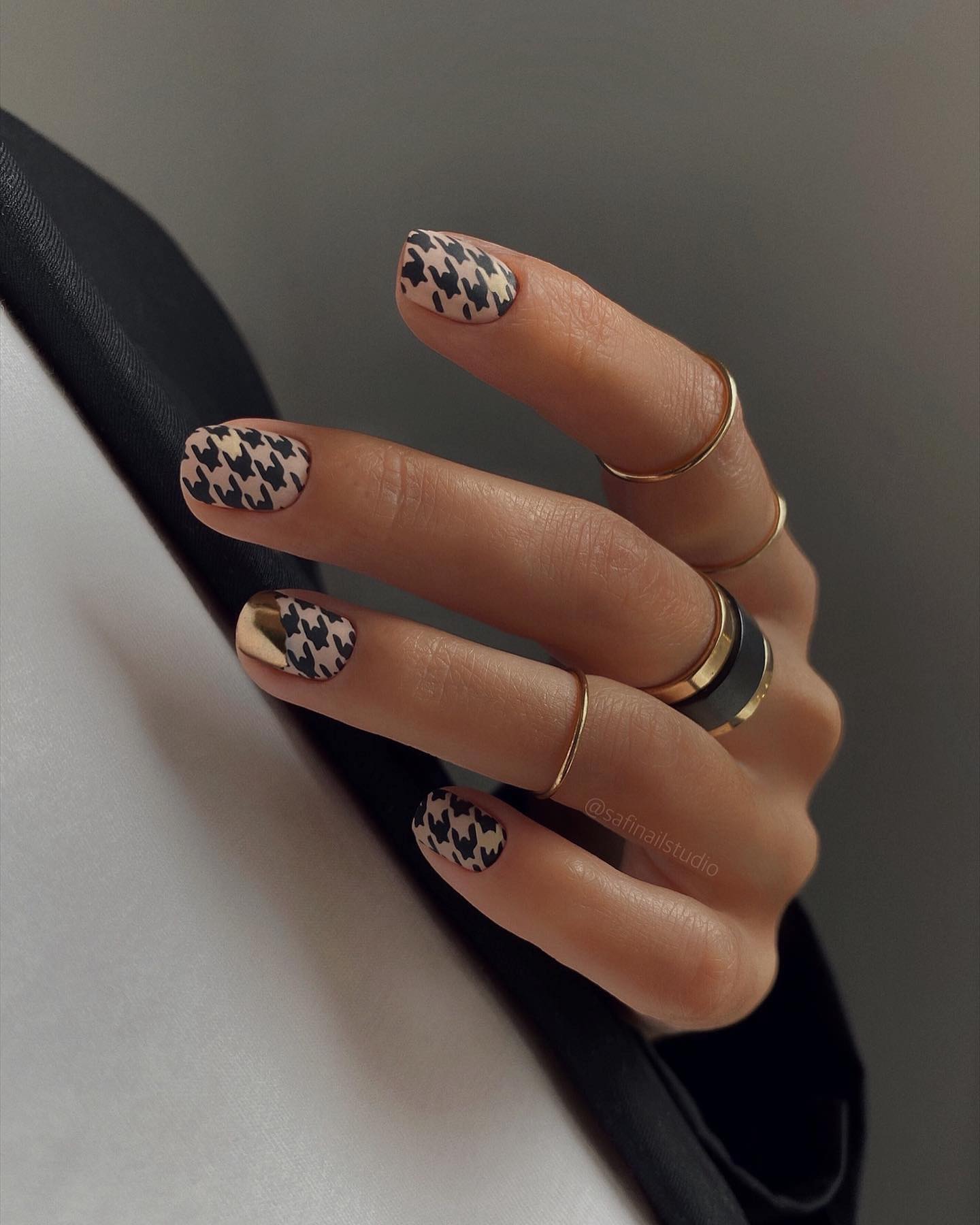 Short Geometric Nail Design with Golden Foil