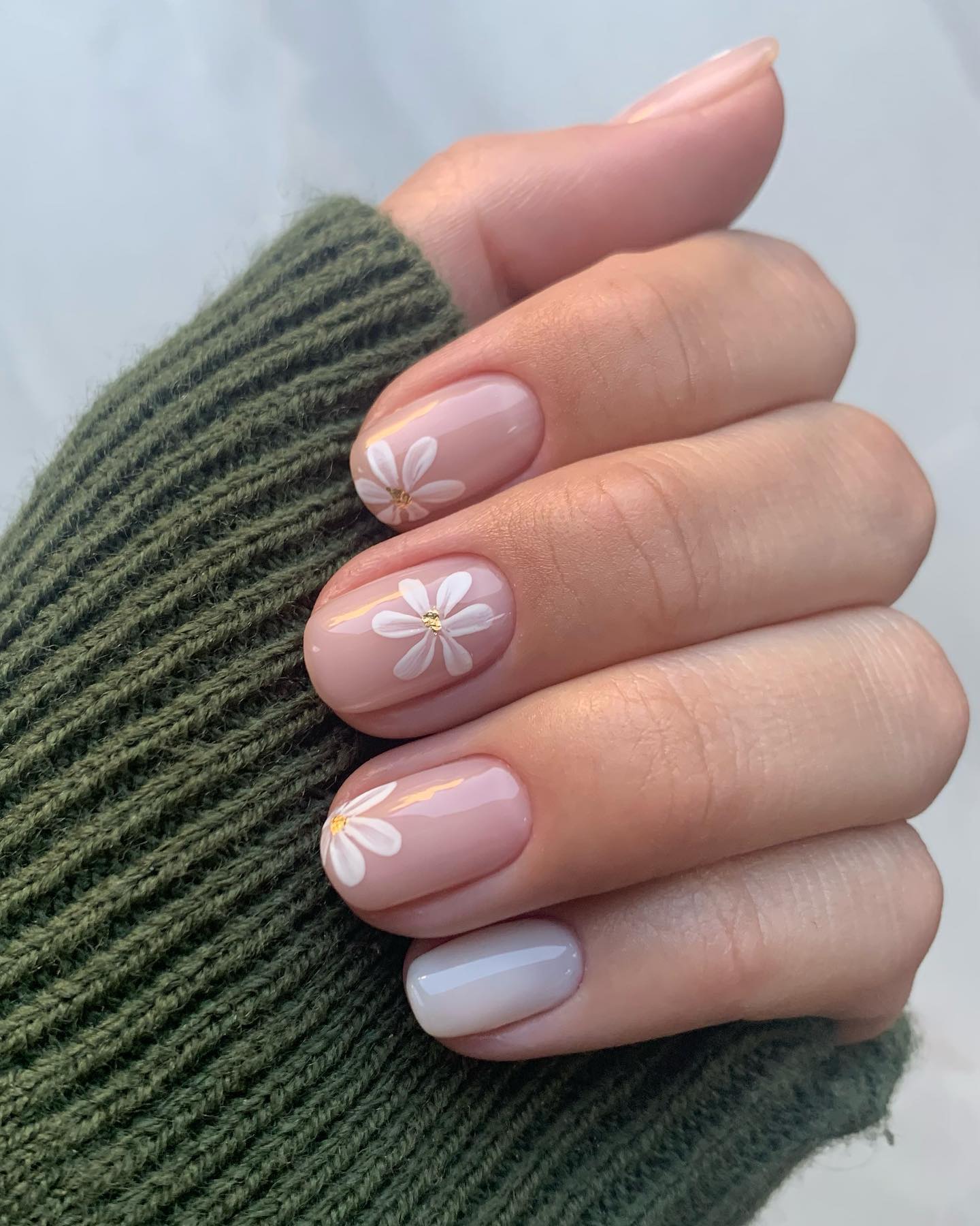 Short Nude Nails with White Flowers