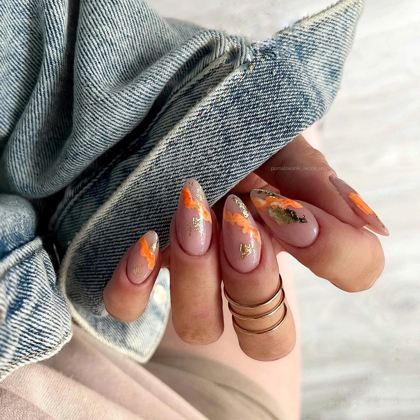 Round Orange Marble Nails