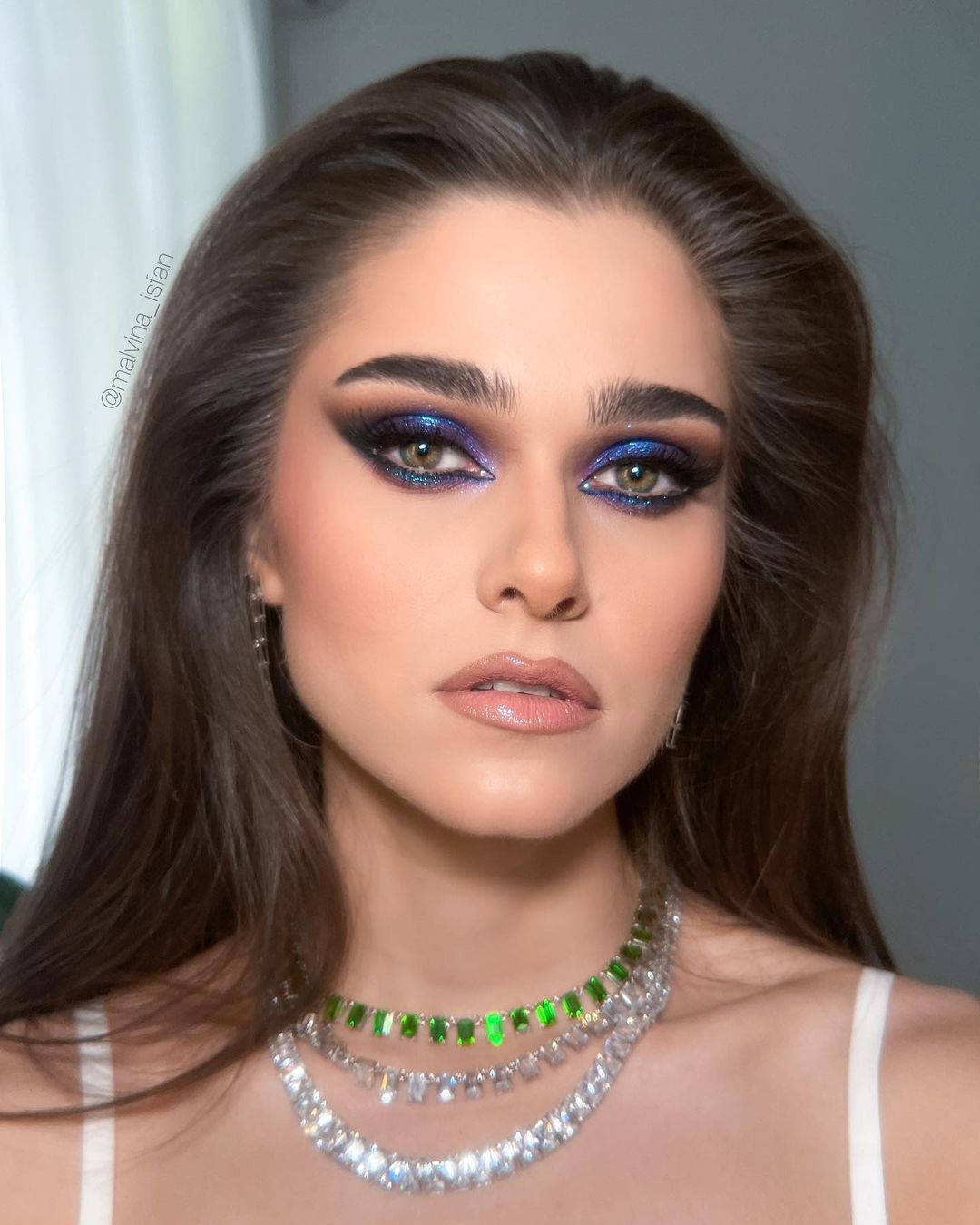 Deep Blue Glitter Eye Makeup