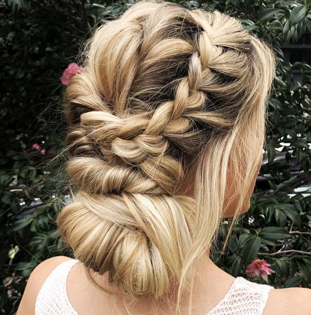 30 Picture Perfect Updos For Long Hair Everyone Will Adore