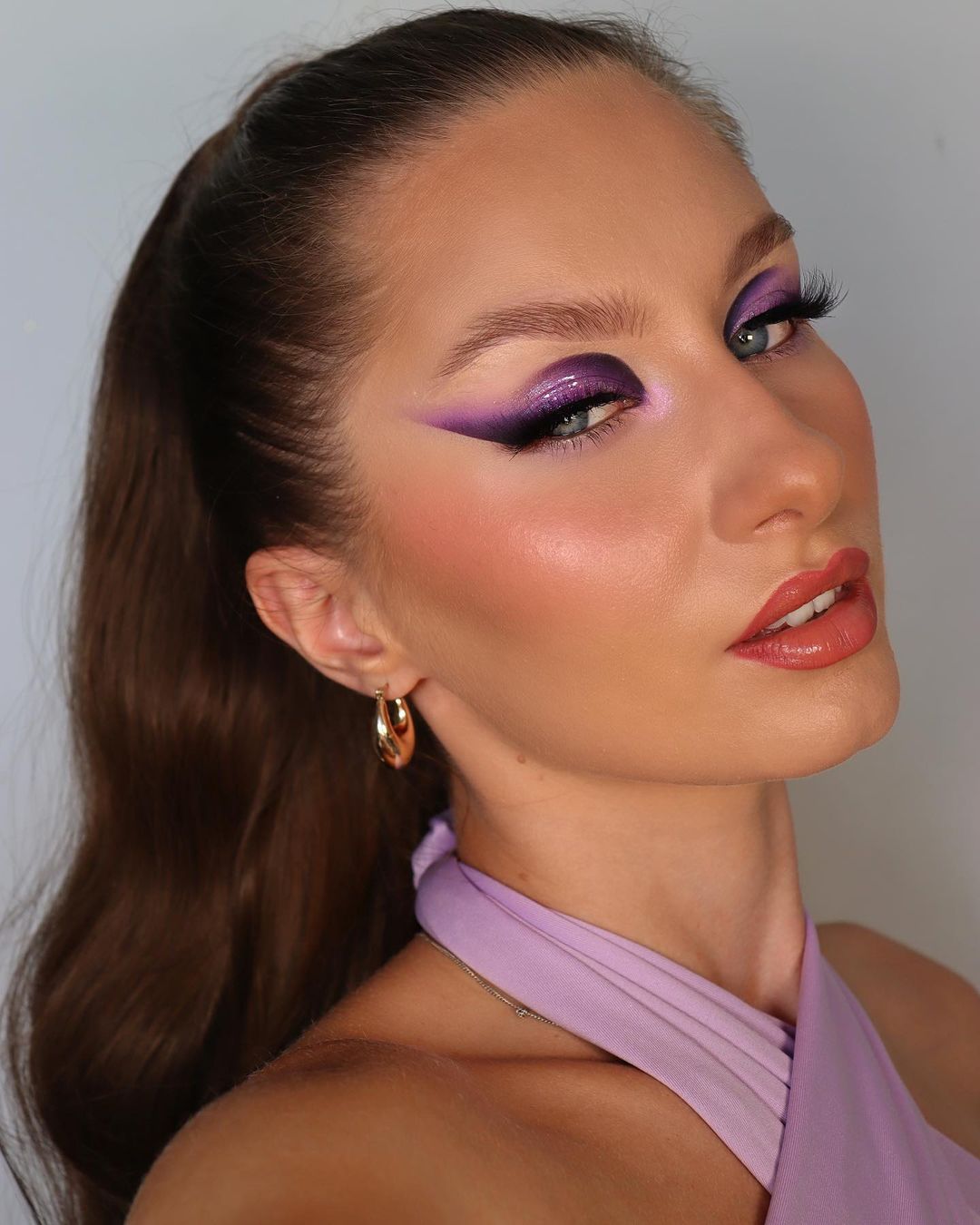 Ombre Purple Eye Makeup with Glitter