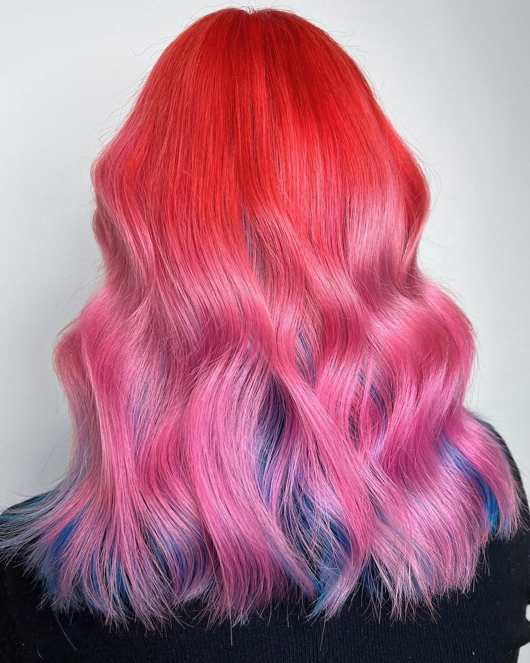 Red and Pink Color Combination on Long Hair