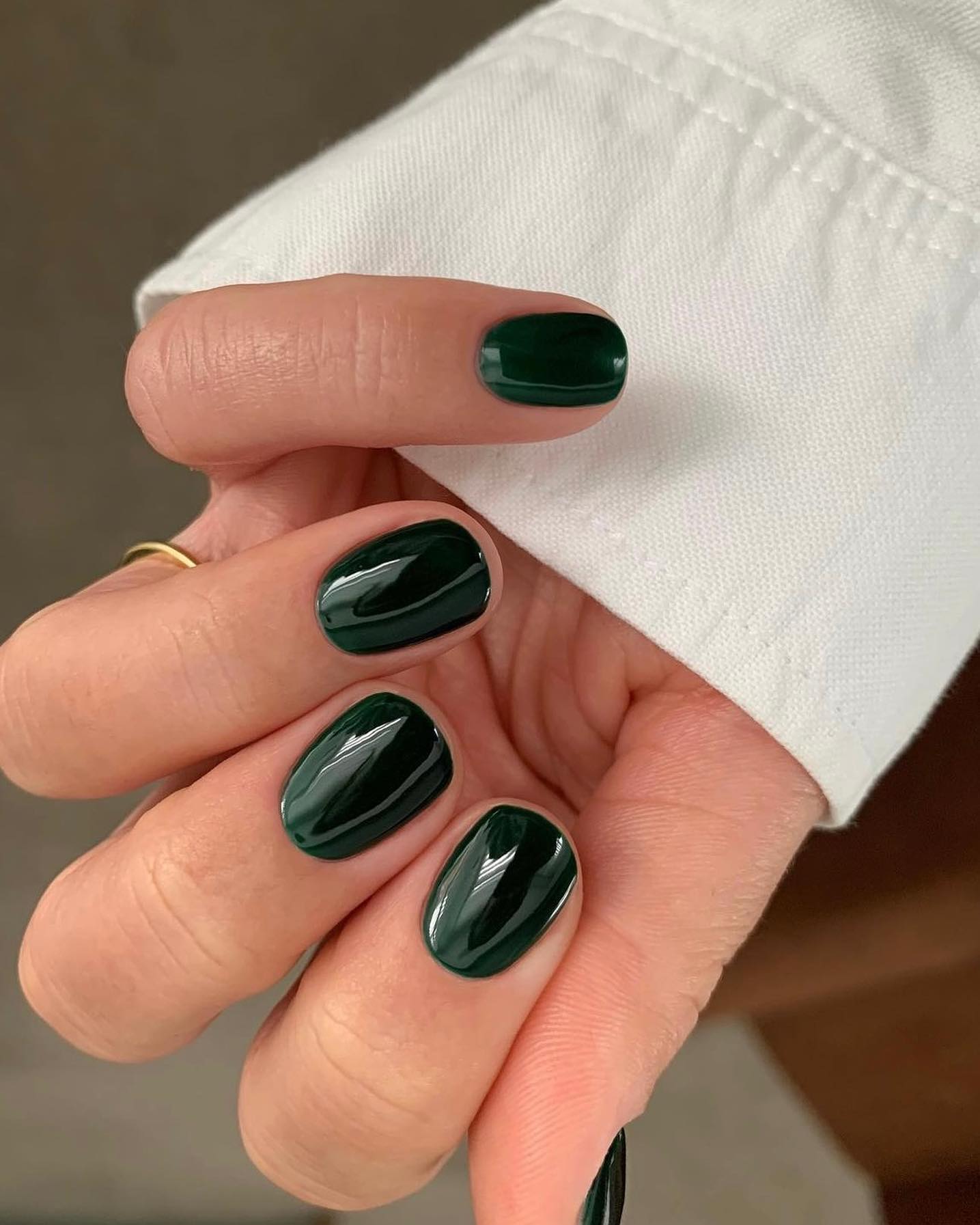 Short Forest Green Nails