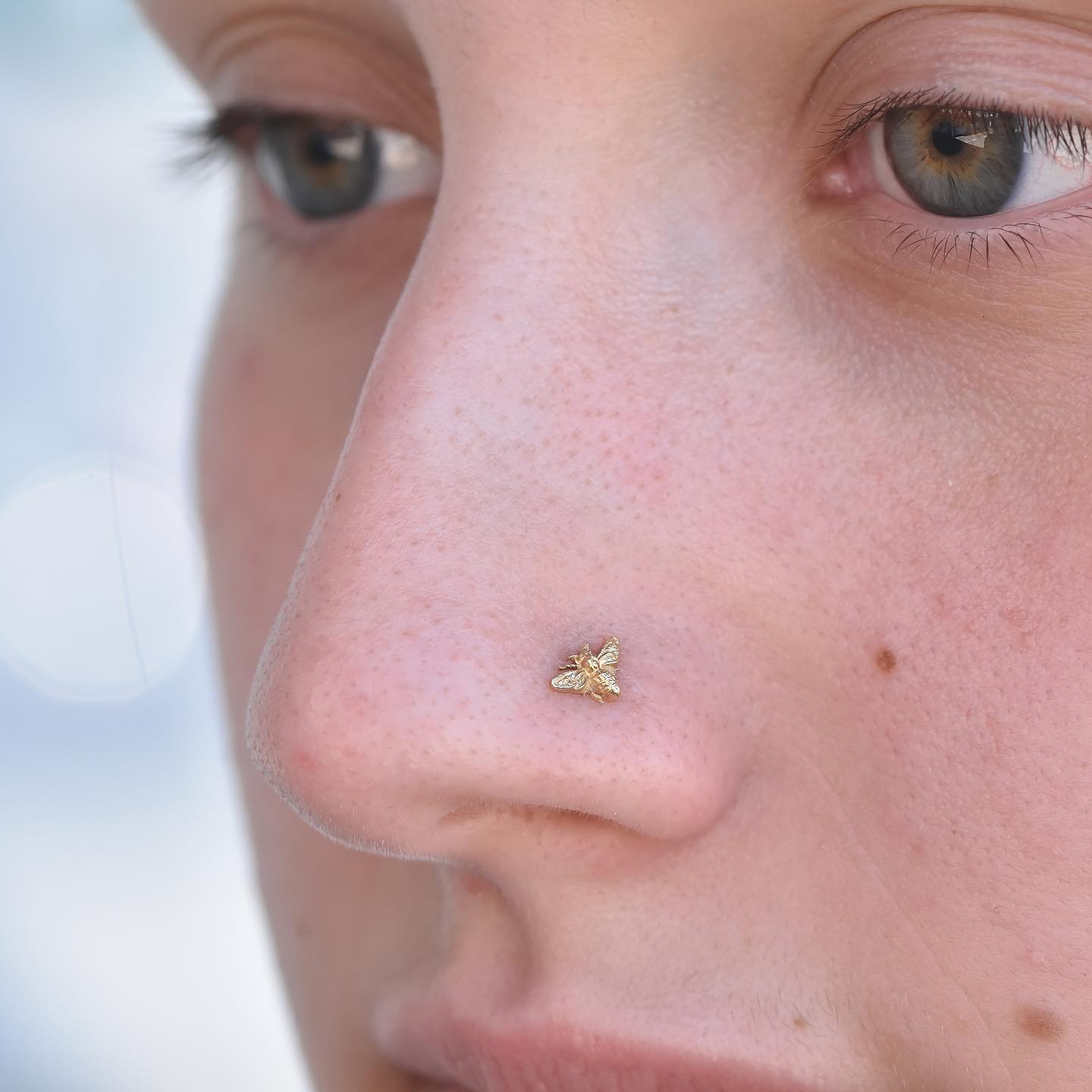 Bee-Shaped Nostril Piercing