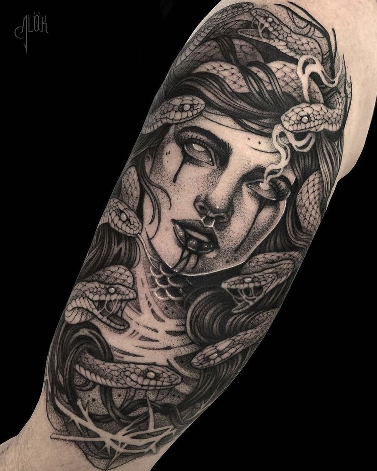 Pin em cobertura Medusa tattoo design, Tattoo design drawings, Sleeve tattoos