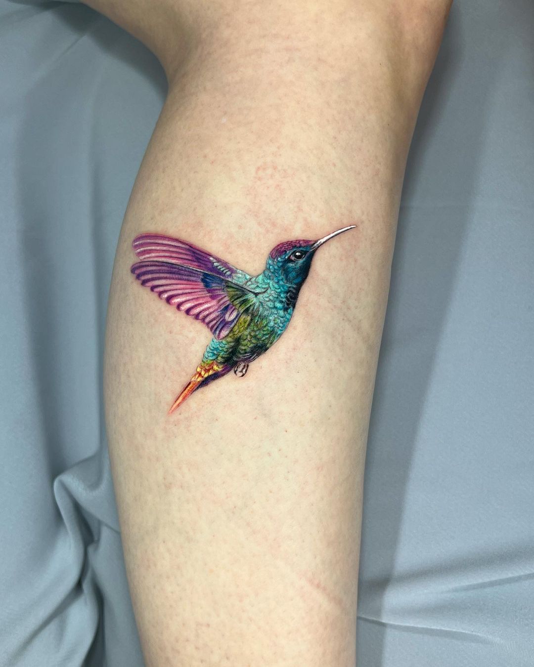 Colorful 3D Hummingbird Tattoo on Leg