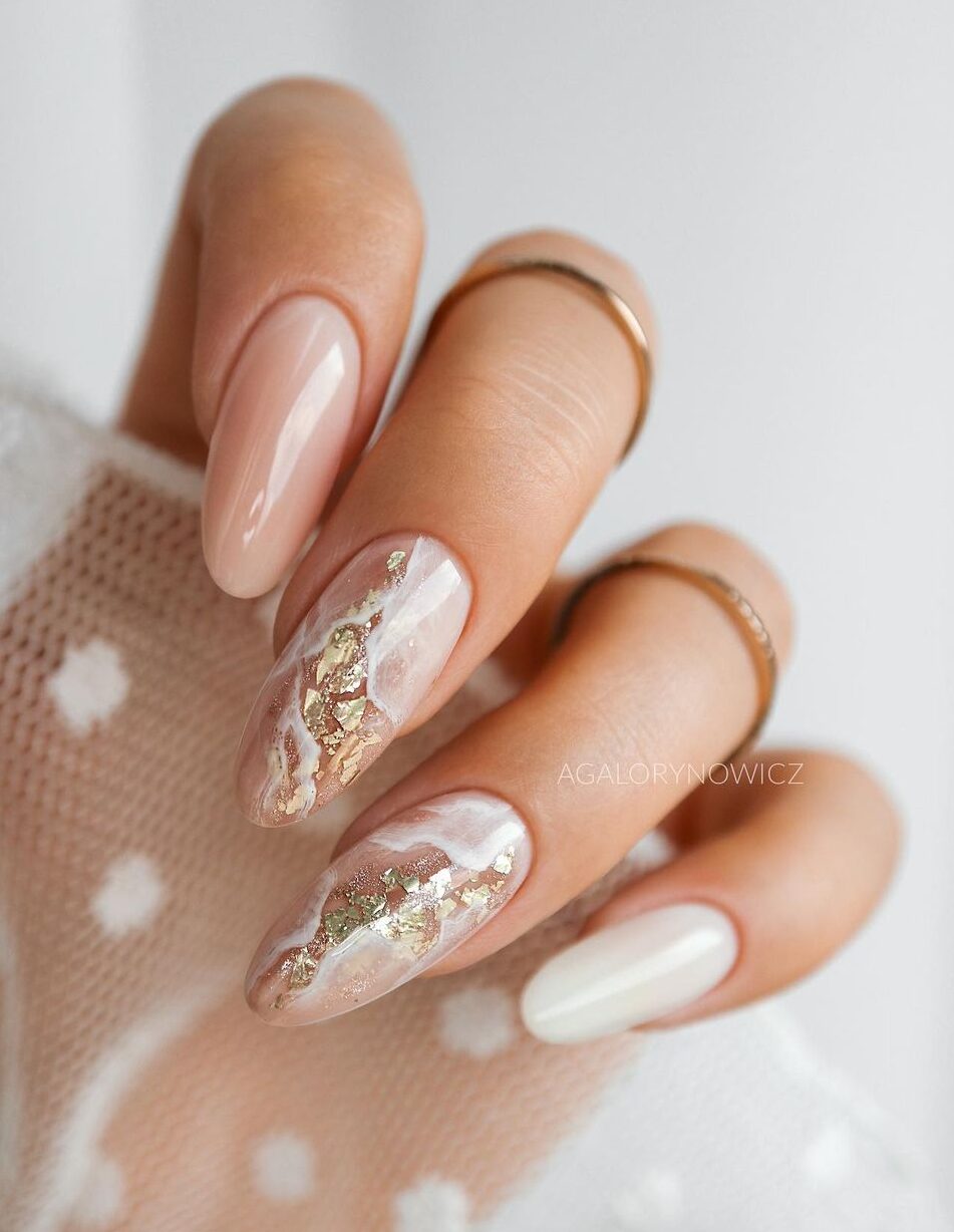 32 Gorgeous Nail Art Designs - Blue and gold marble effect