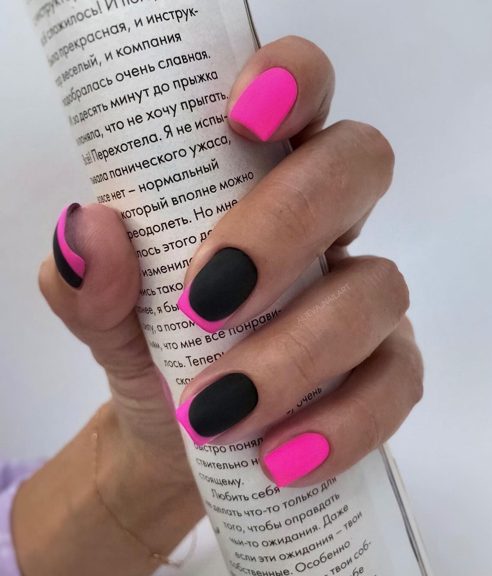 Short Square Pink and Black Matte Nails