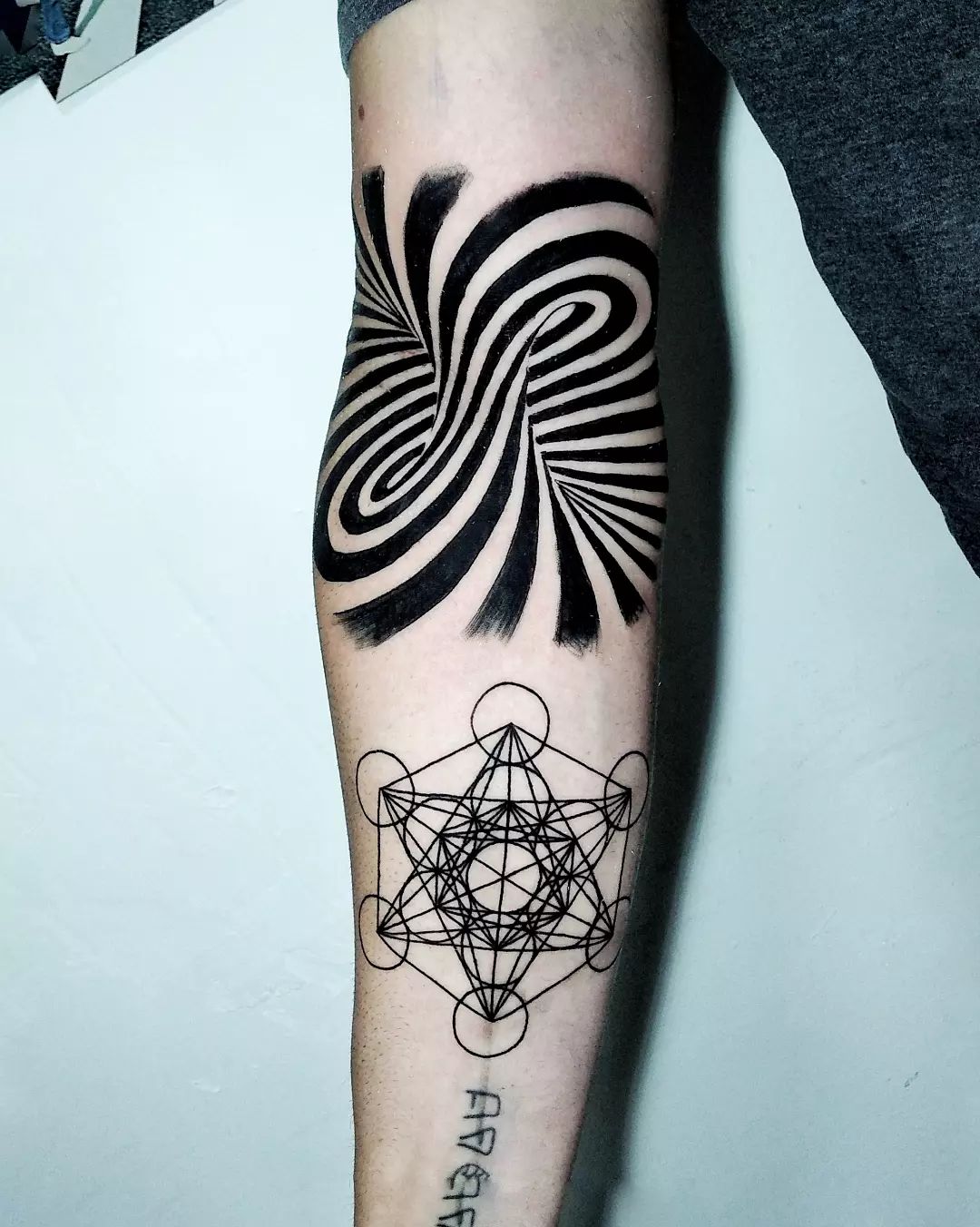 20 Mindbending Optical Illusion Tattoos  LuvThat