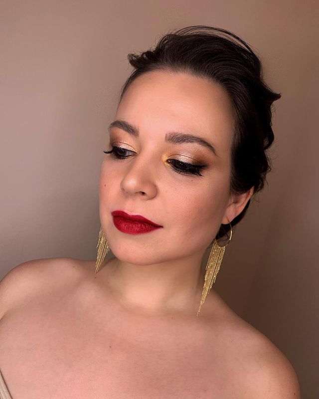 Sexy Christmas party makeup look