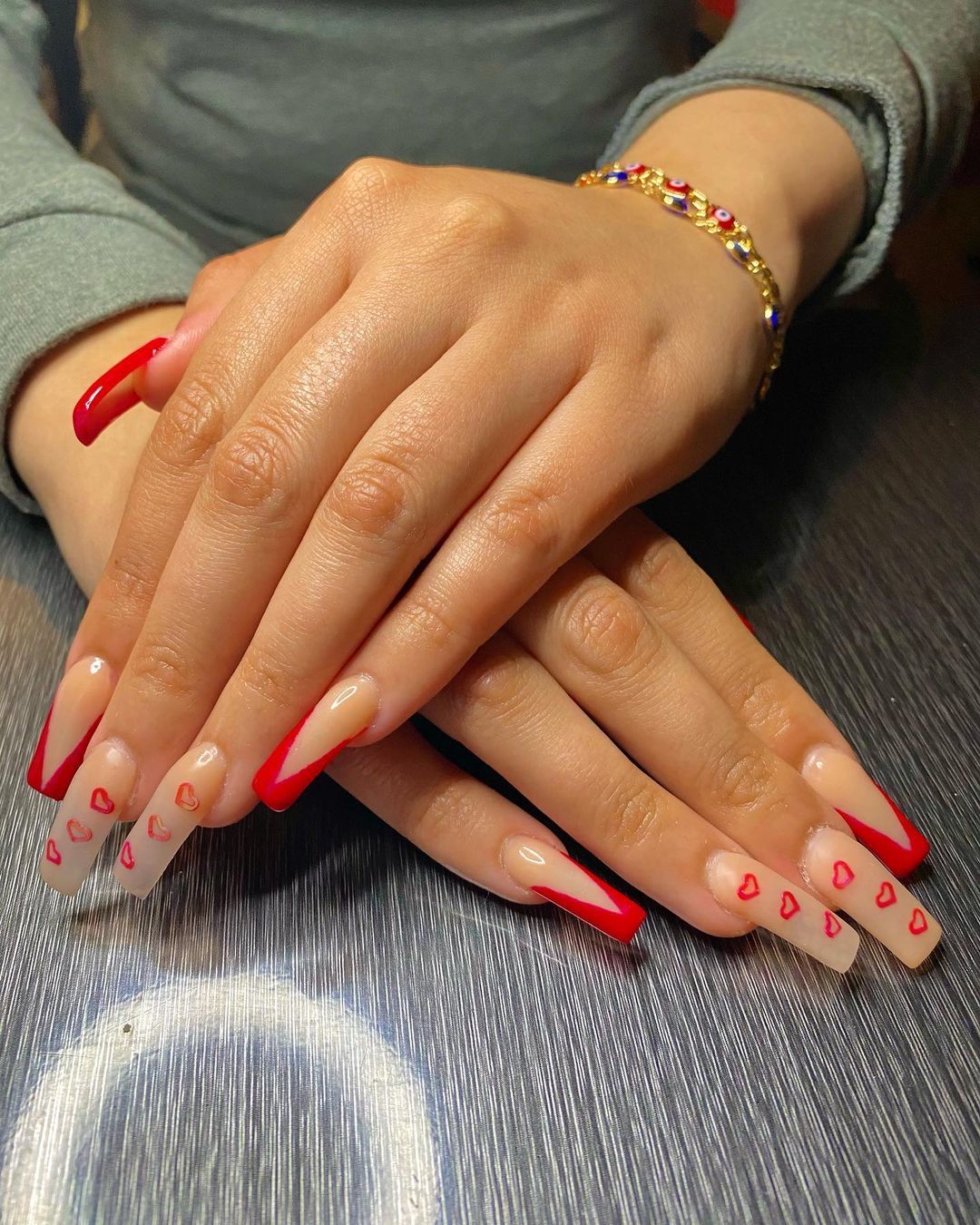 Red and nude nails for a hot and sexy look