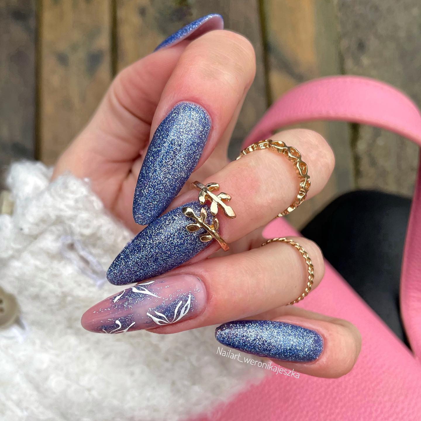 50 Christmas Nails Design Ideas for This Holiday Season - Hairstylery