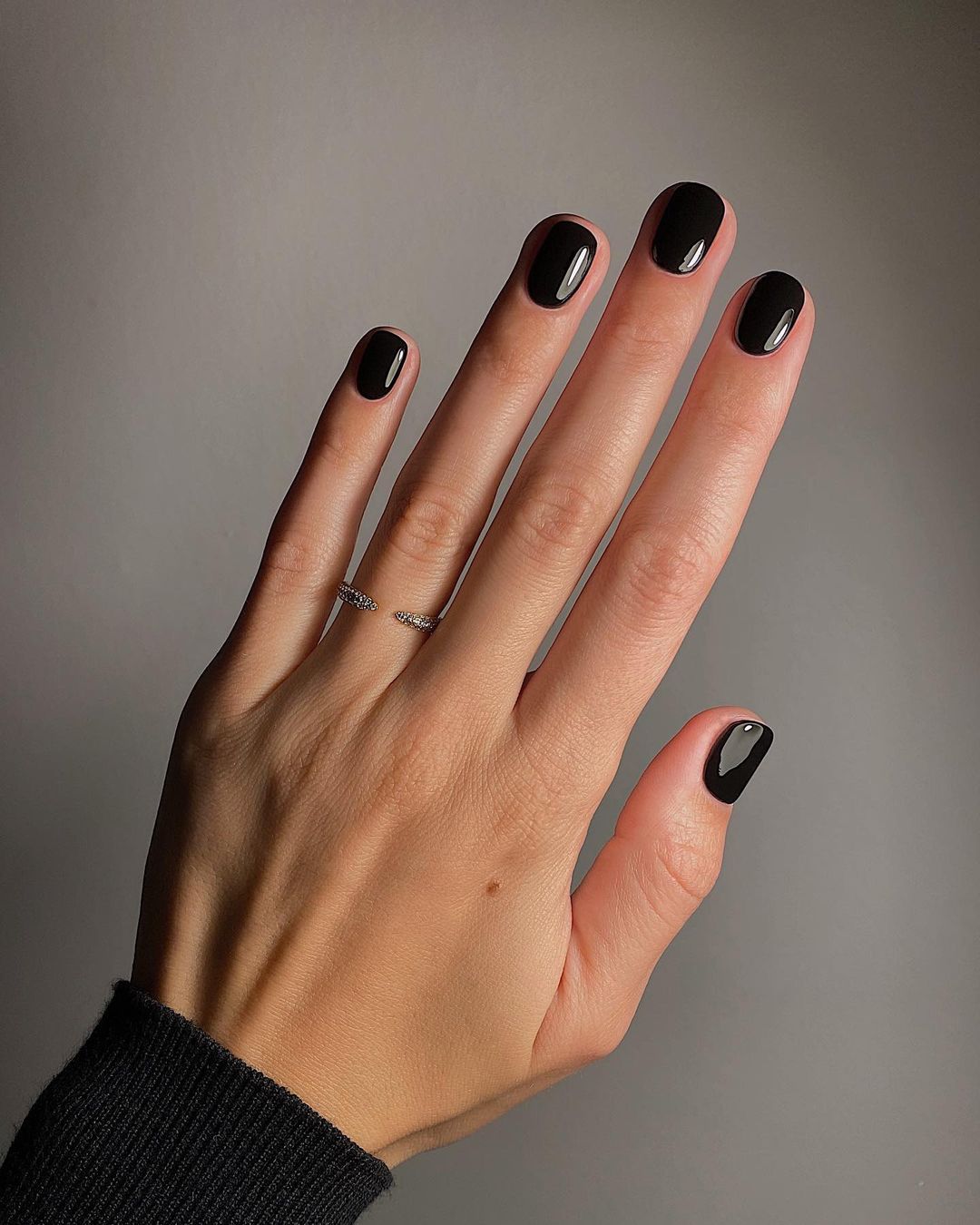 Short Black Glossy Nails