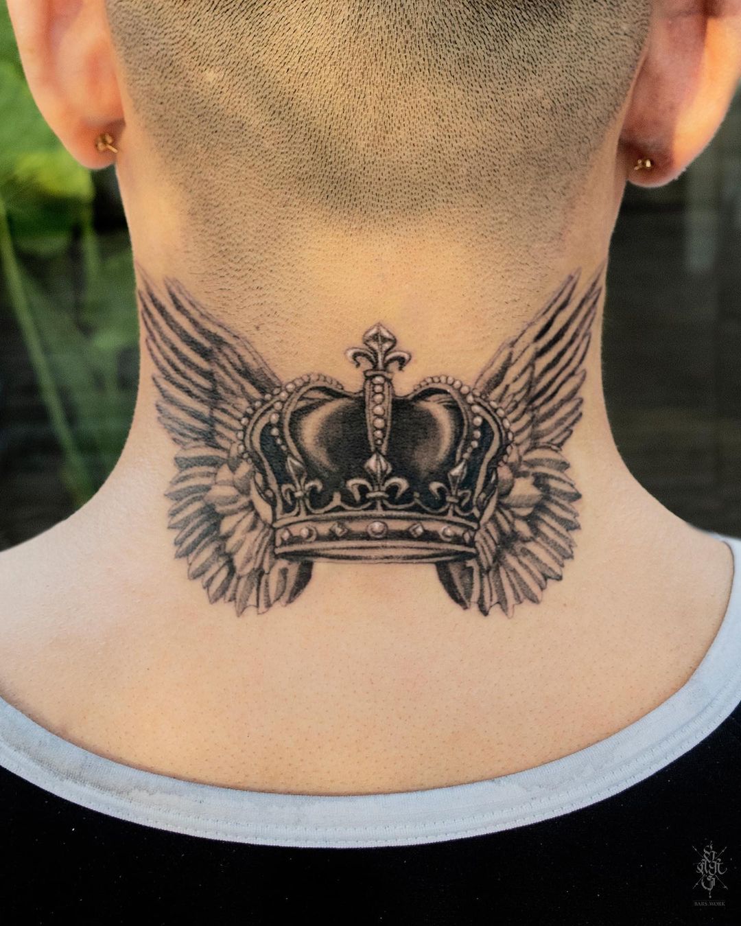 44 Creative Neck Tattoo Ideas for Men and Women You Must See - Hairstylery 44 Creative Neck Tattoo Ideas for Men and Women You Must See - Hairstylery