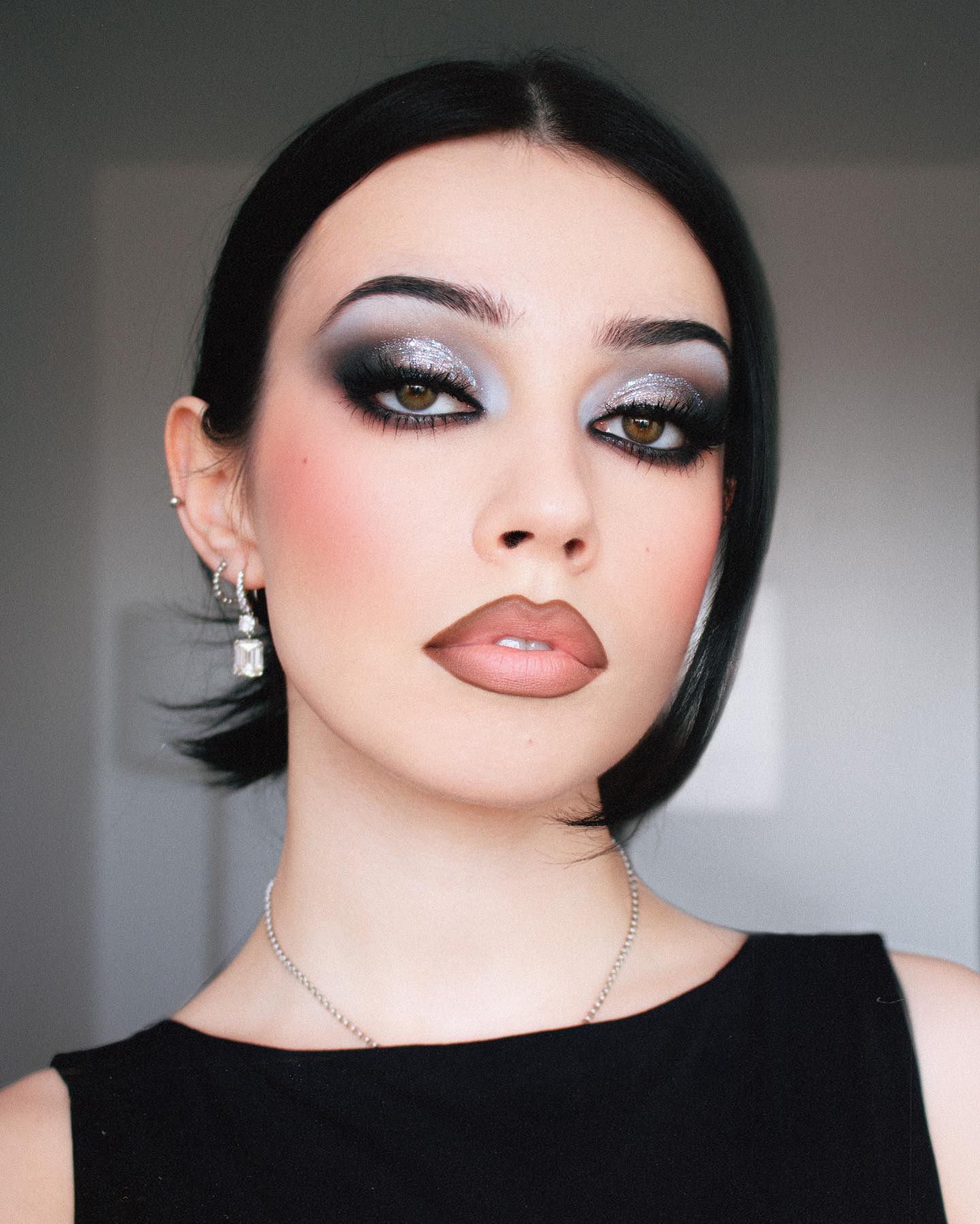 Silver Eye Makeup with Nude Ombre Lips