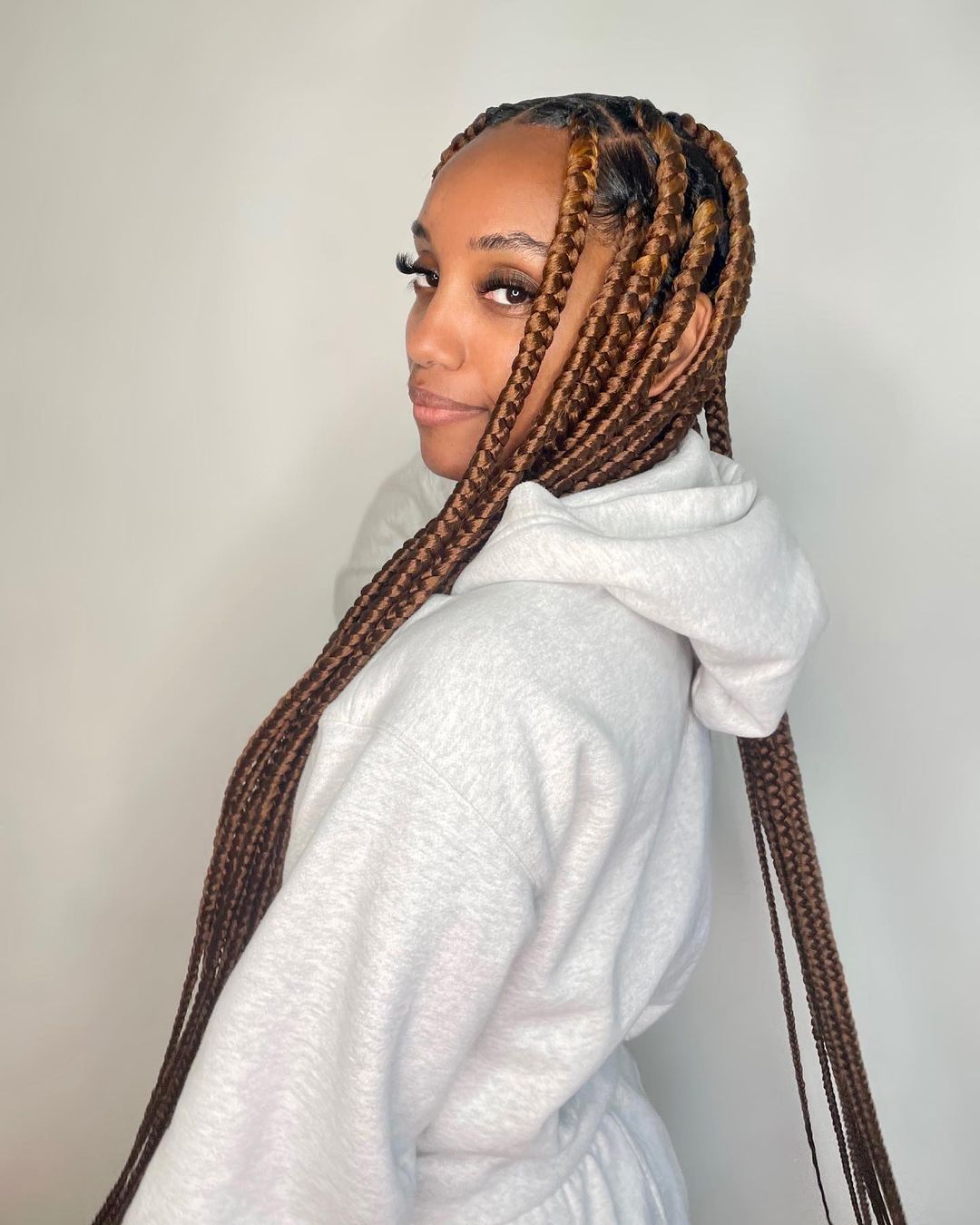 Full And Large Knotless Braids