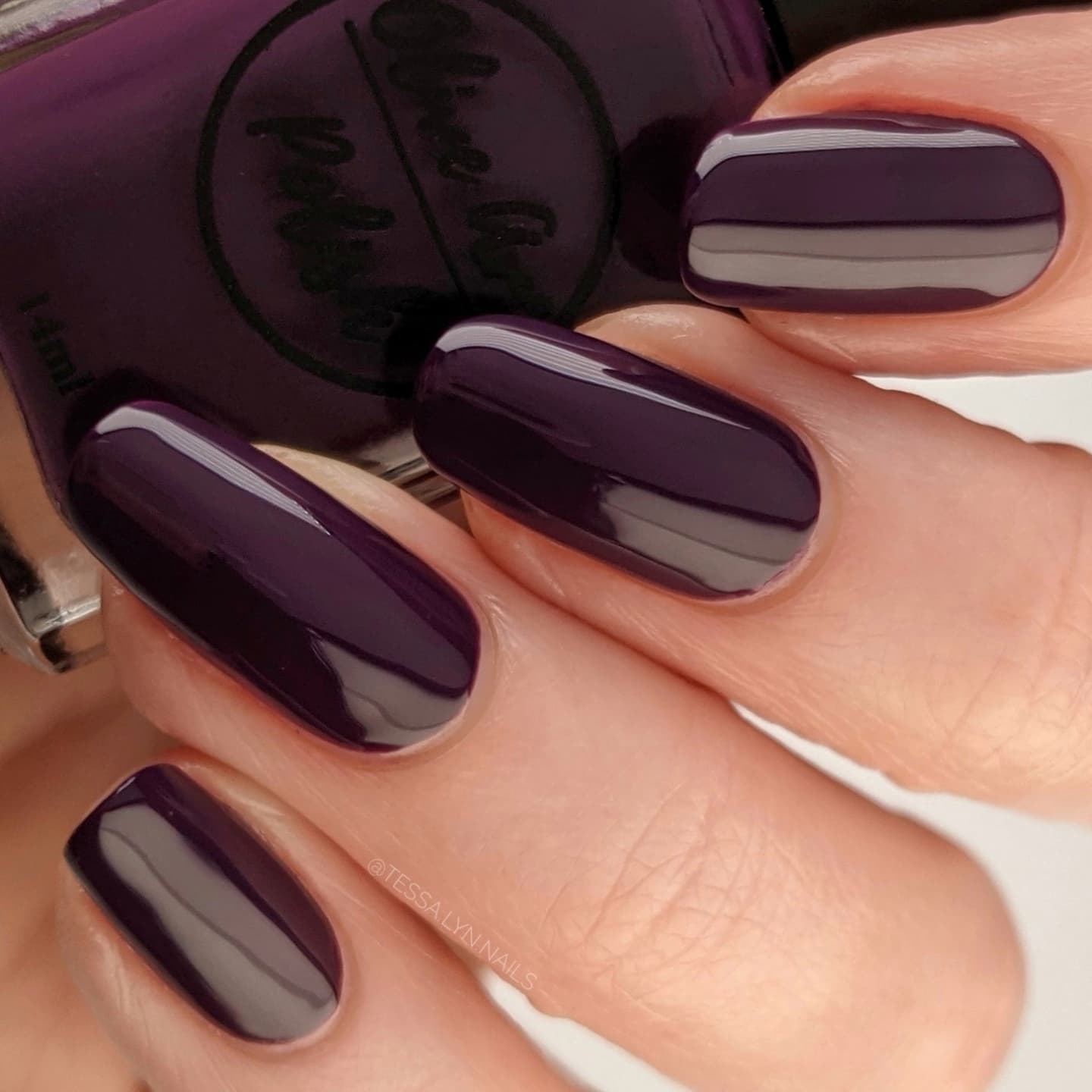 Glossy Plum Burgundy Nails