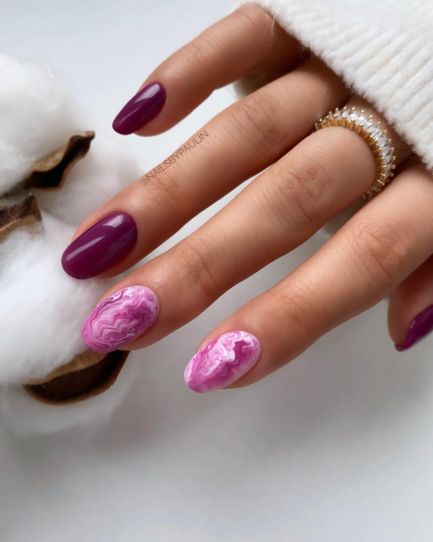 Short Burgundy Nails with Marble Design