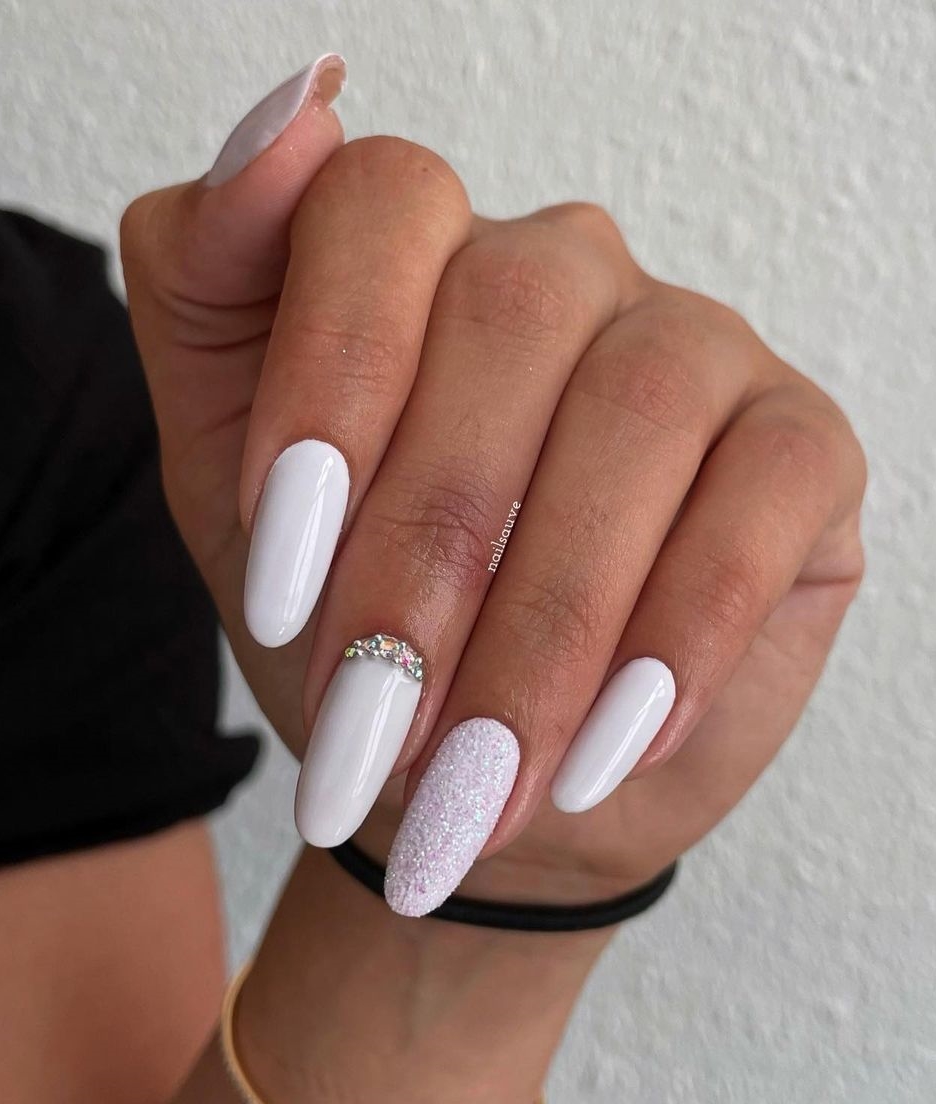 Long Round White Gel Nails with Glitter