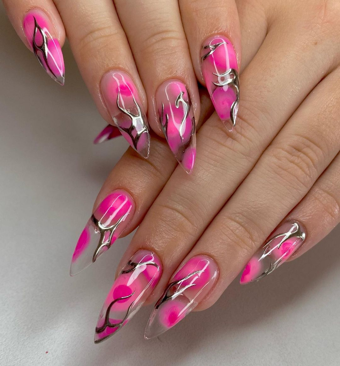 45 Clear Nail Designs That Are Far From Boring