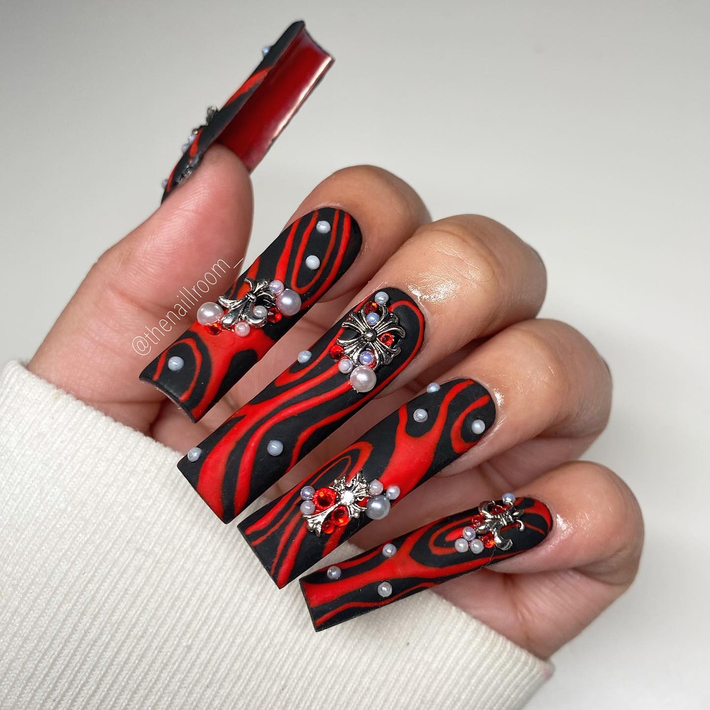 45 Impressive Red Nails Designed to Dazzle in Spring - Hairstylery 45 Impressive Red Nails Designed to Dazzle in Spring - Hairstylery