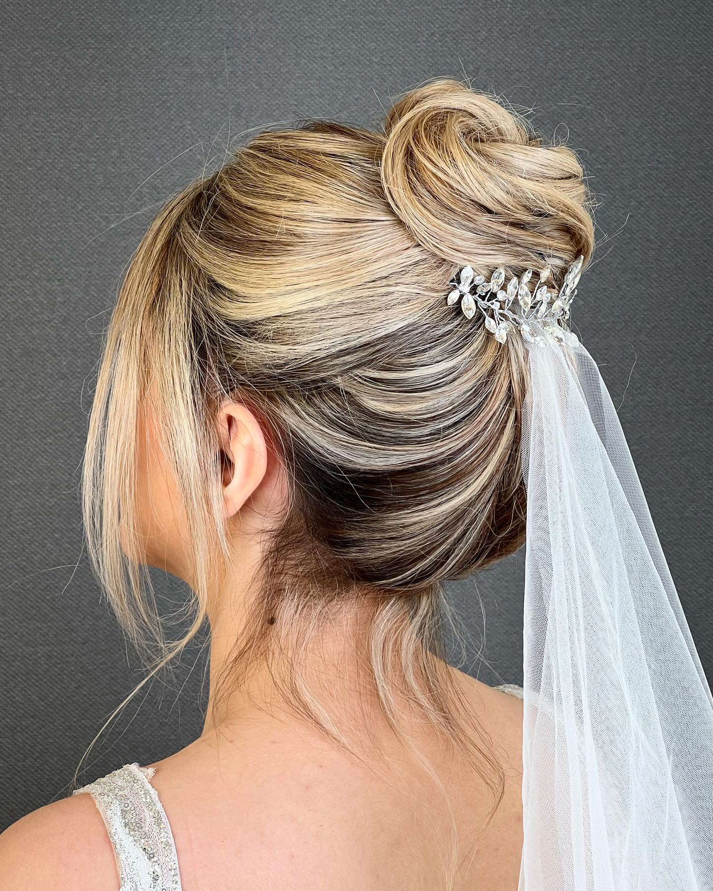 21 Charming Bride's Wedding Hairstyles With Bangs – Hairstyle Camp