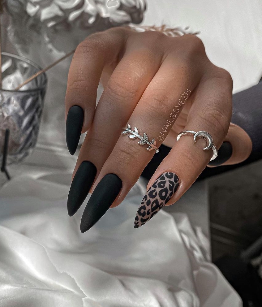 Pointy Almond Black Matte Nails