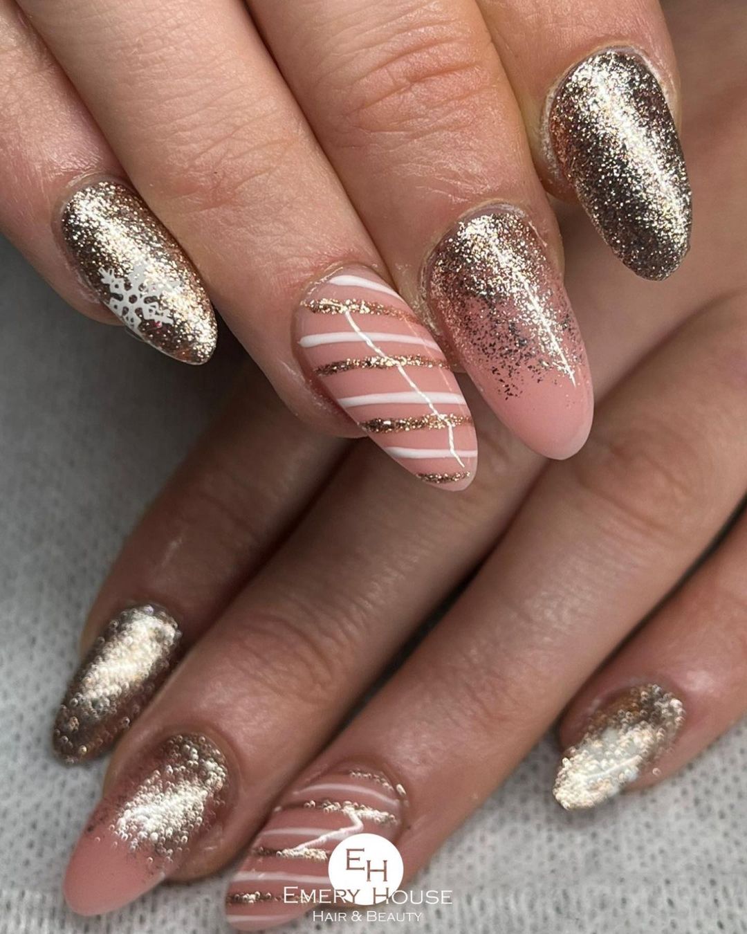 Sparkling Silver and Gold Christmas Nails