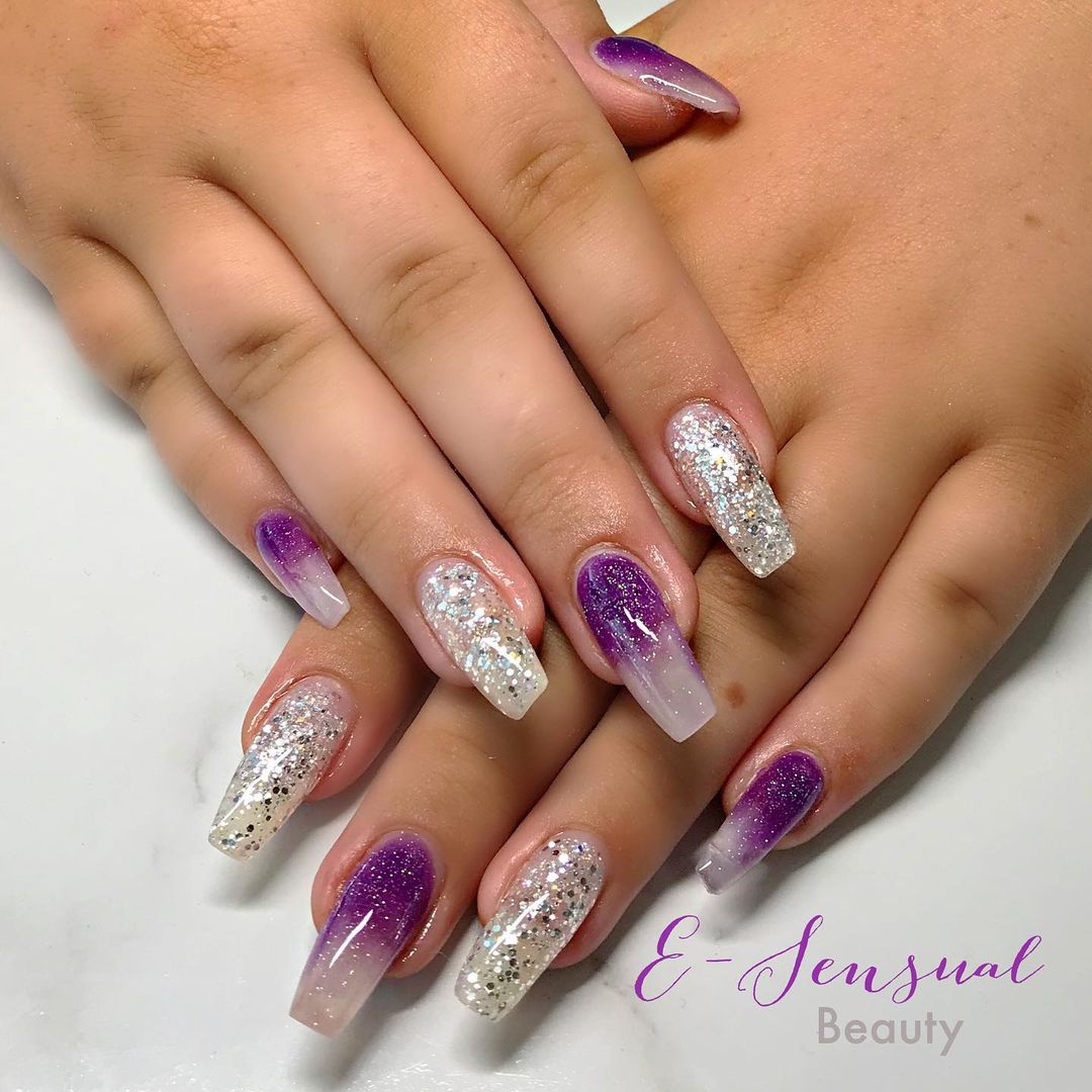 Lovely Purple and Silver Christmas Nails